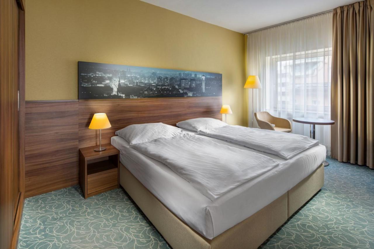 Imperial Hotel اوسترافا المظهر الخارجي الصورة