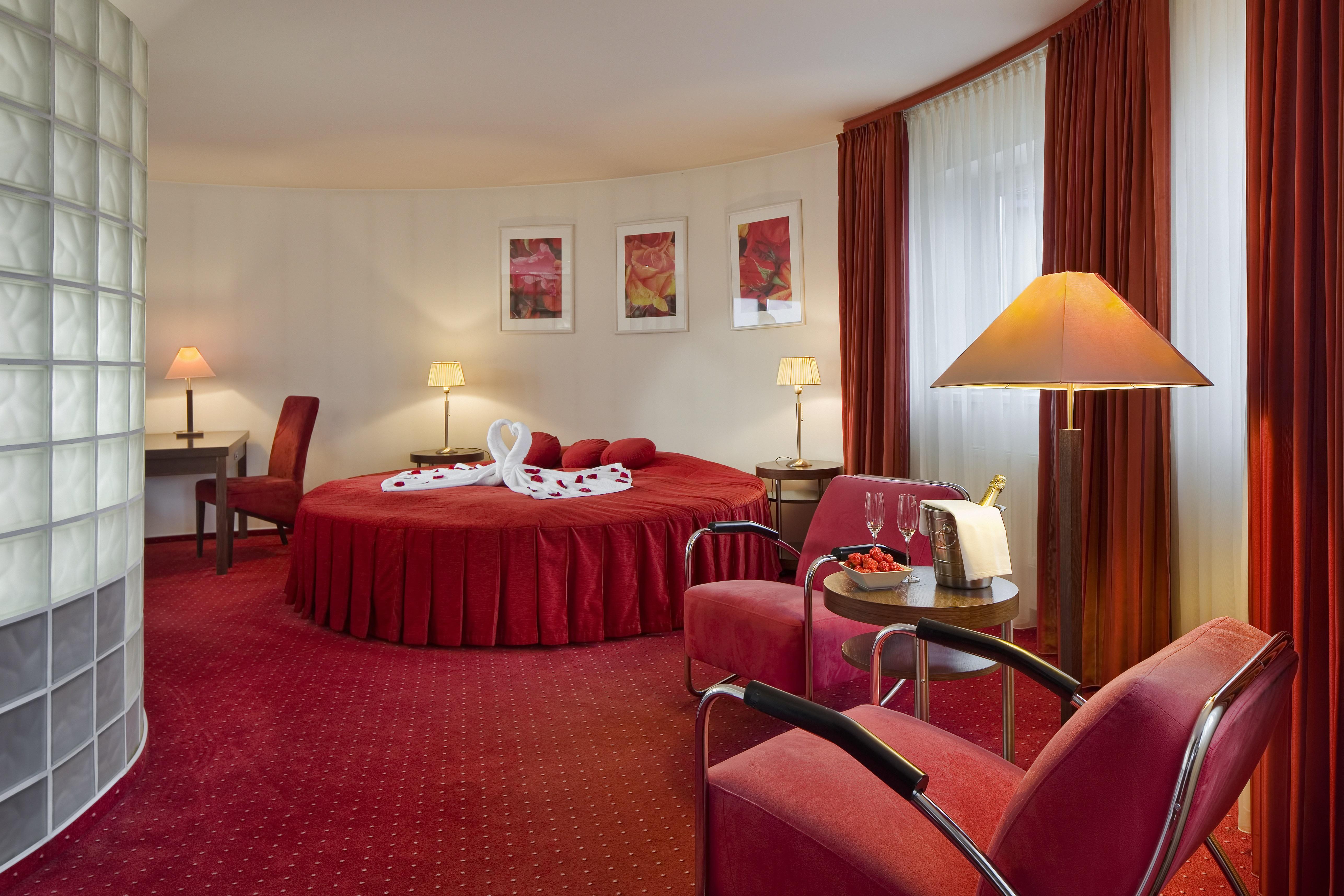 Imperial Hotel اوسترافا المظهر الخارجي الصورة