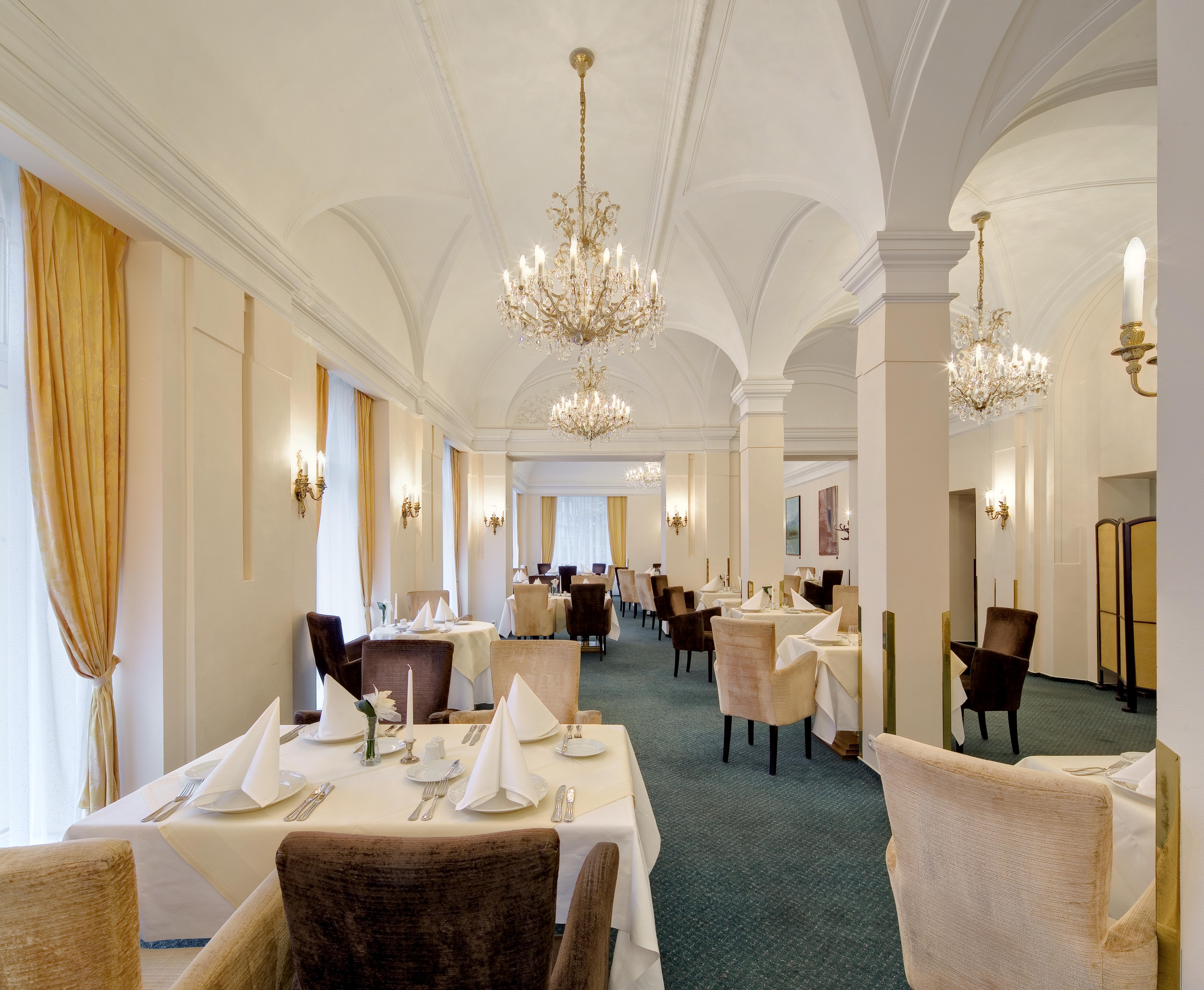 Imperial Hotel اوسترافا المظهر الخارجي الصورة